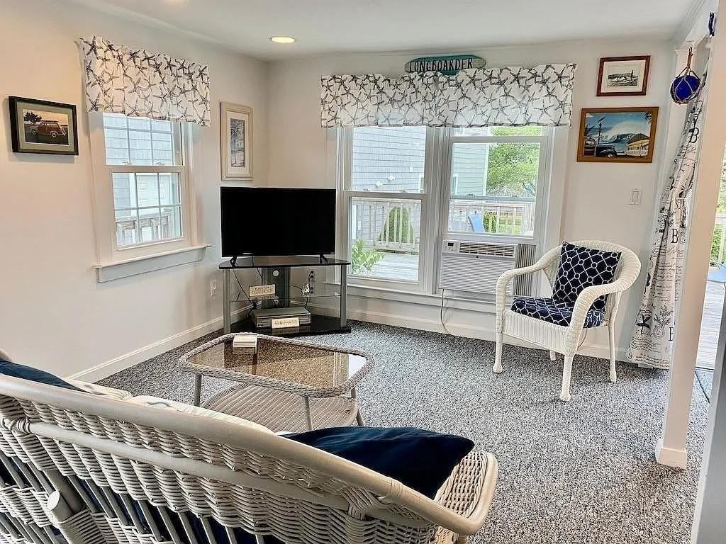 34 Ellery Ave - Photo 5 of 16