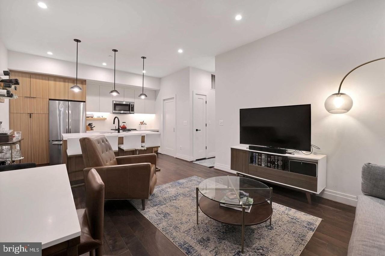 1469 14th St Nw - Photo 3 of 11