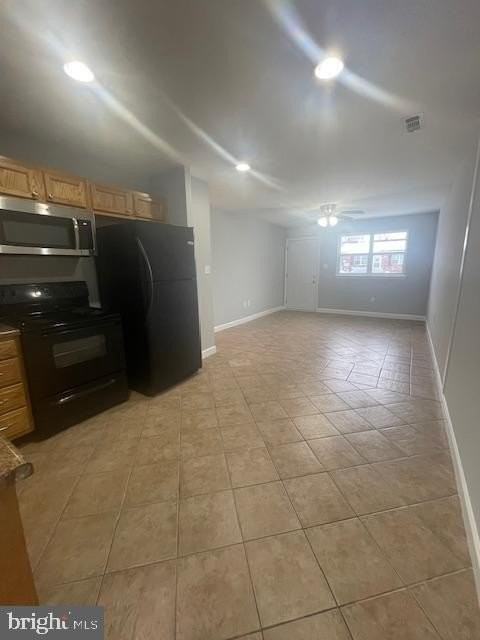 604 Green Tree Ln - Photo 3 of 19