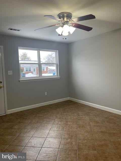 604 Green Tree Ln - Photo 7 of 19