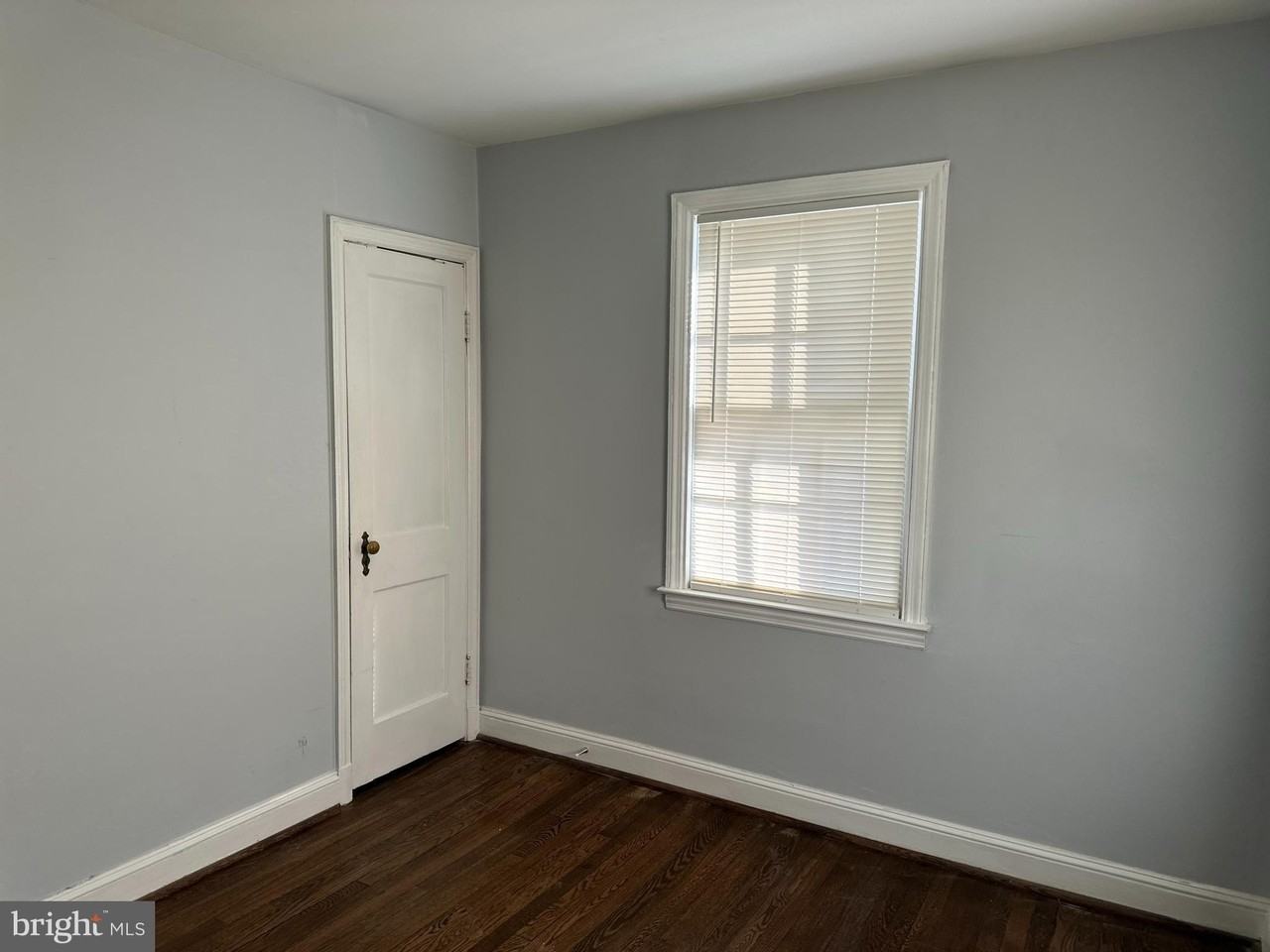 303 3rd Ave Se - Photo 5 of 15