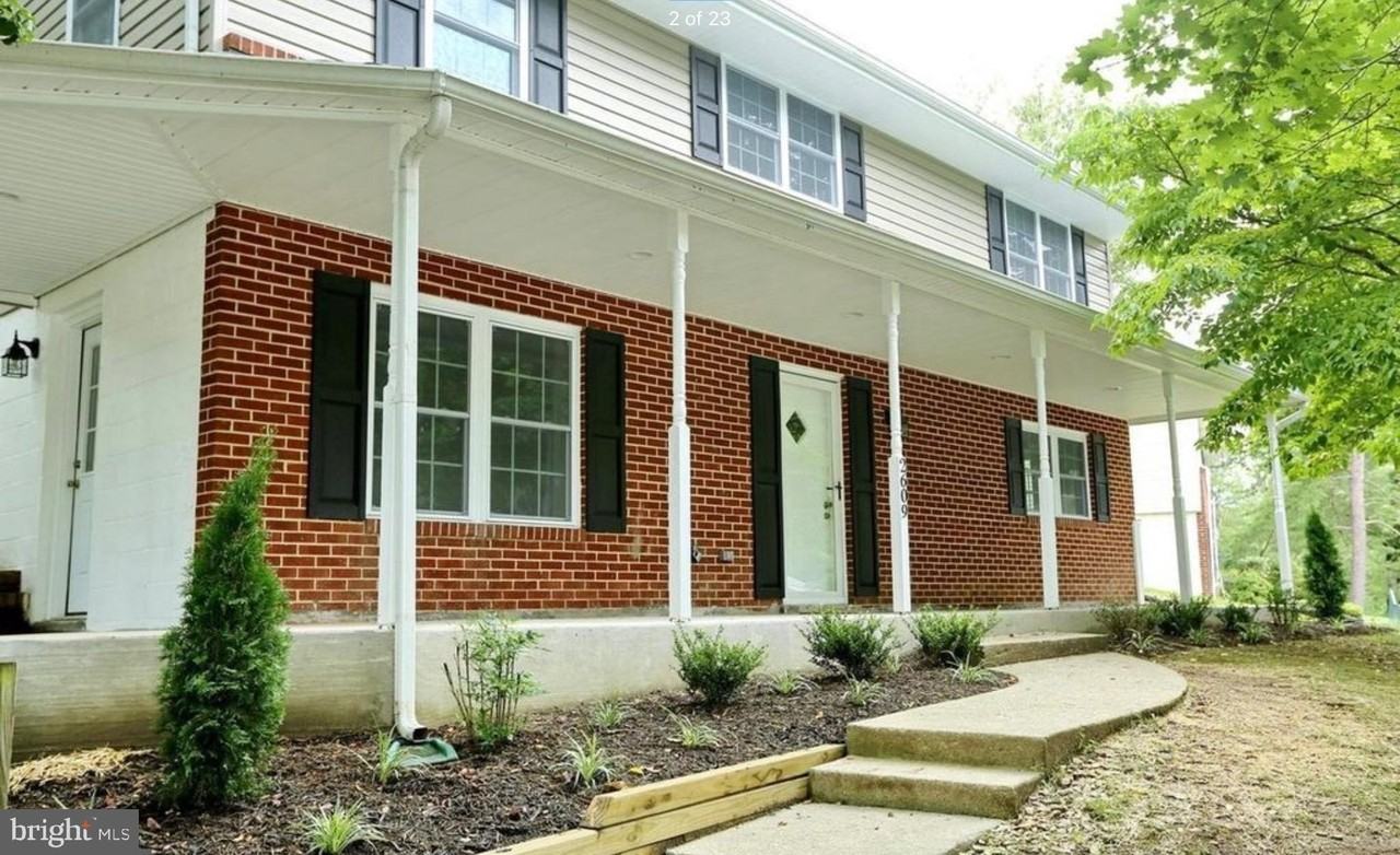 2609 Dakota St - Photo 2 of 14