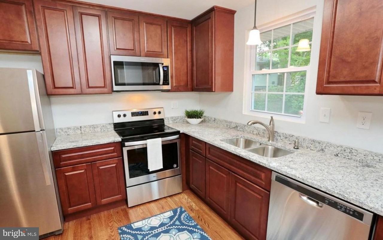 2609 Dakota St - Photo 5 of 14