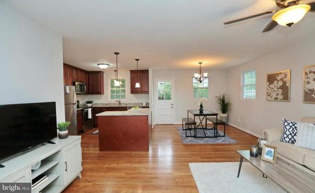 2609 Dakota St - Photo 7 of 14