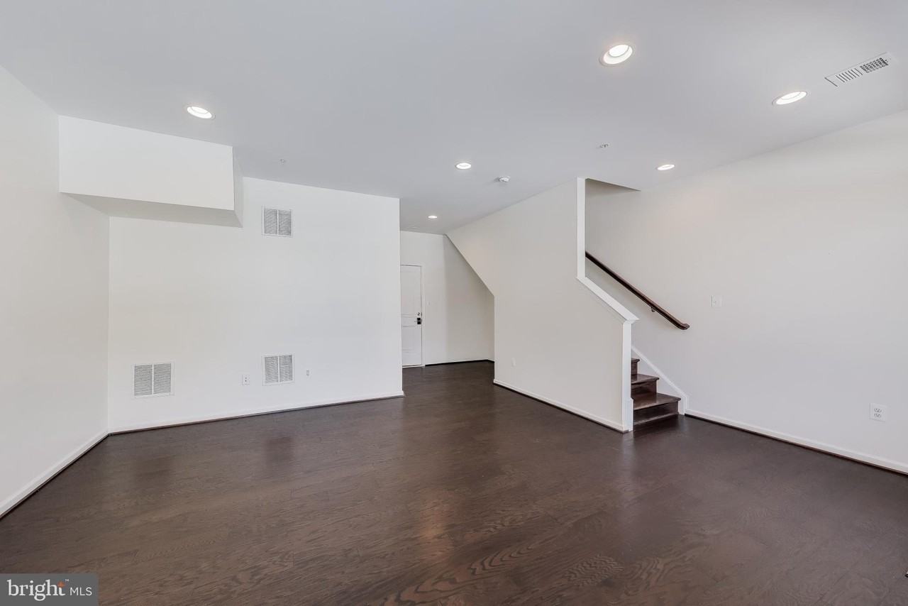 22036 Plover St - Photo 6 of 32