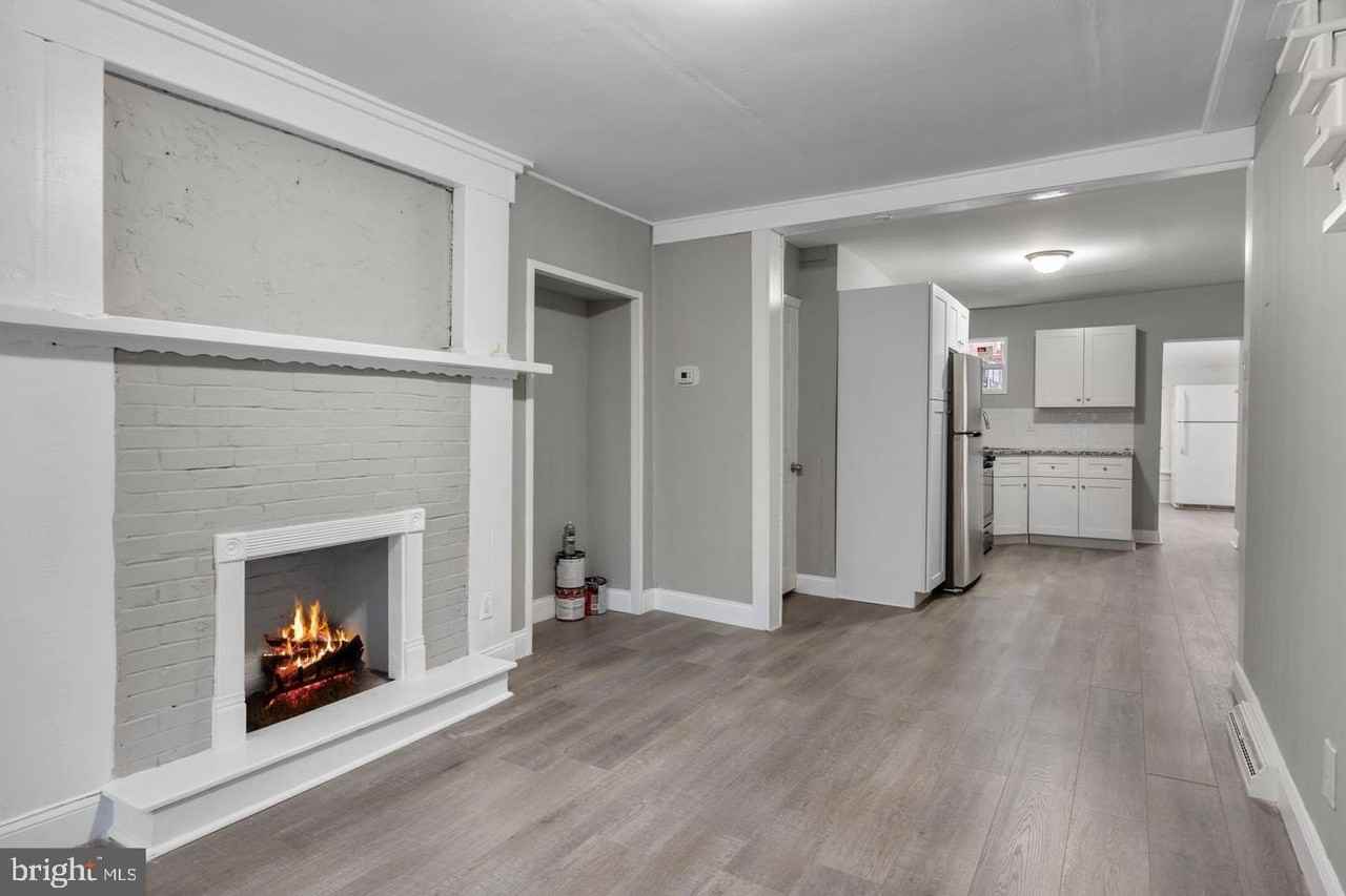 244 Cedar St - Photo 5 of 18