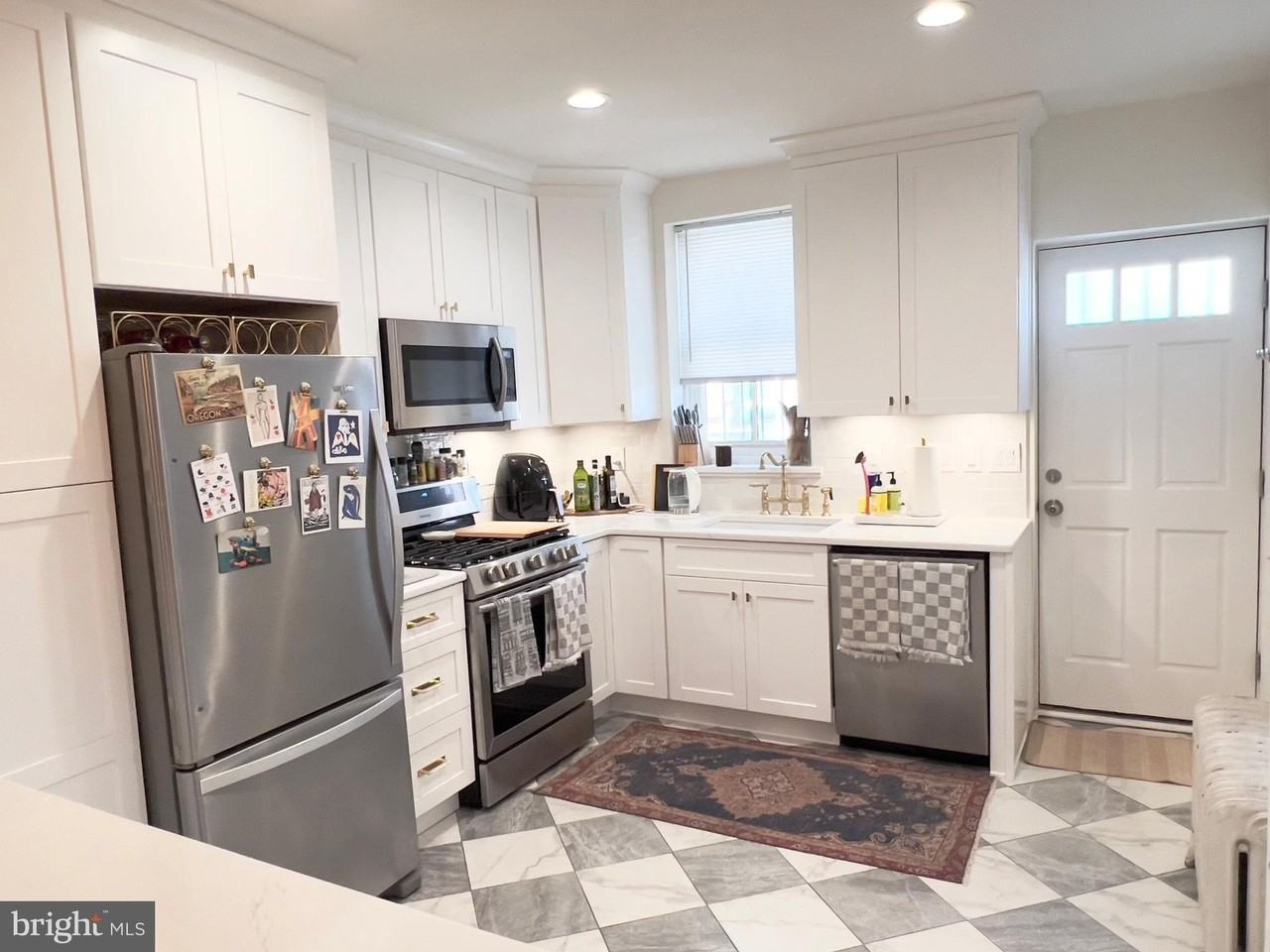 726 S 16th St - Photo 7 of 25