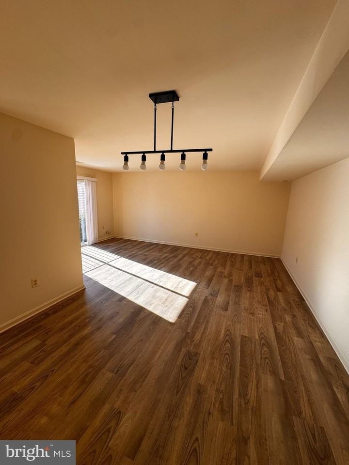 4513 Logsdon Dr - Photo 6 of 17