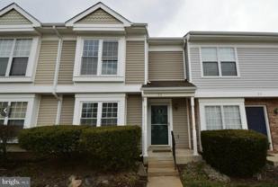 22 Essex Sq - Photo 1 of 1