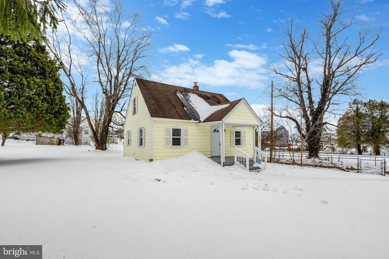 8803 Old Dominion Dr - Photo 3 of 20