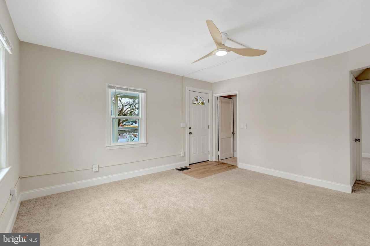 8803 Old Dominion Dr - Photo 4 of 20