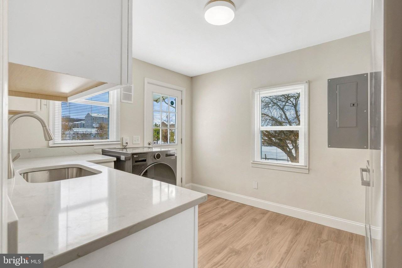 8803 Old Dominion Dr - Photo 7 of 20