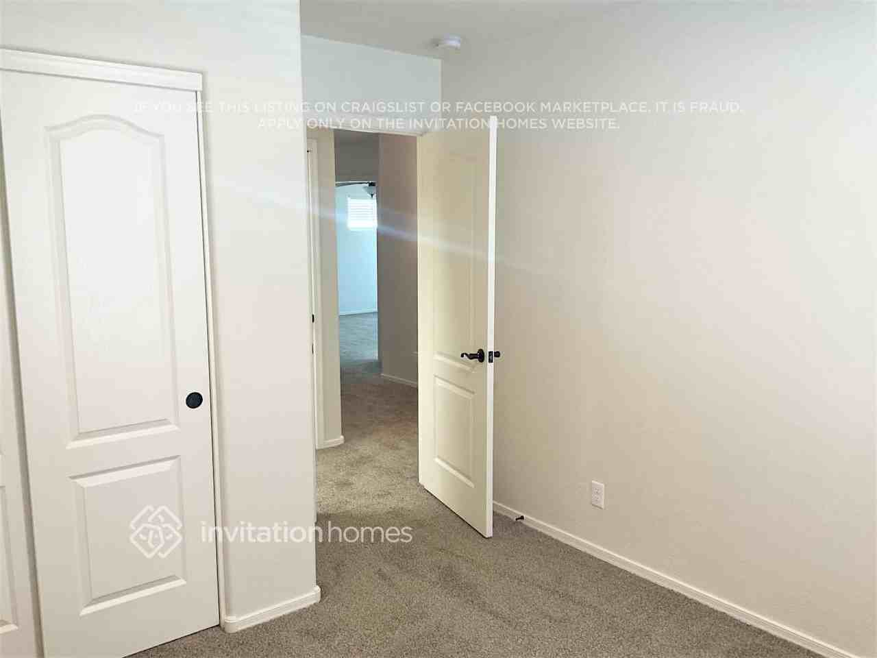 13405 N 87th Dr - Photo 7 of 18