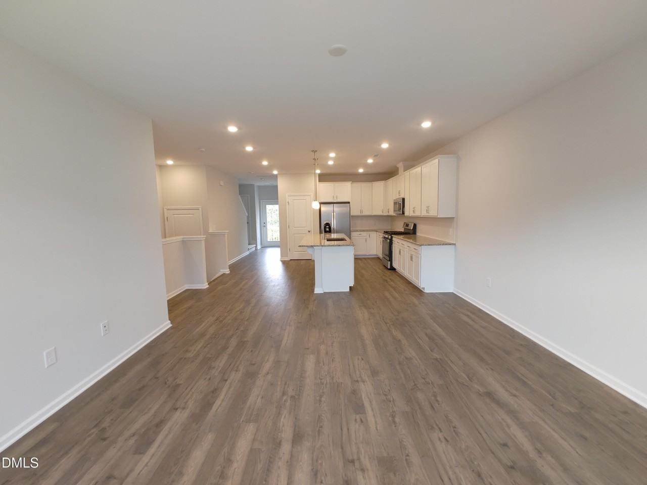 1229 Commack Dr - Photo 2 of 30