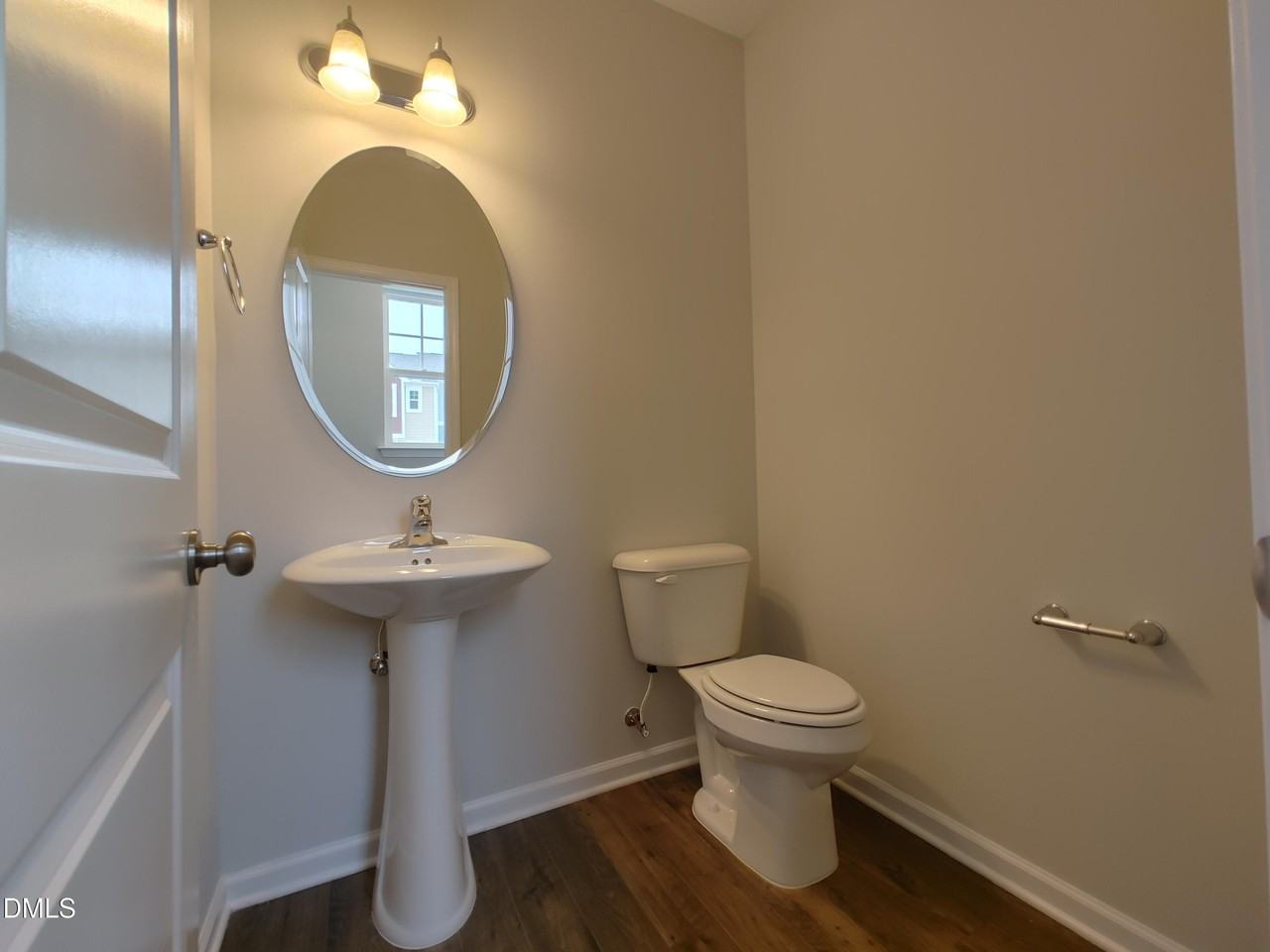 1229 Commack Dr - Photo 7 of 30