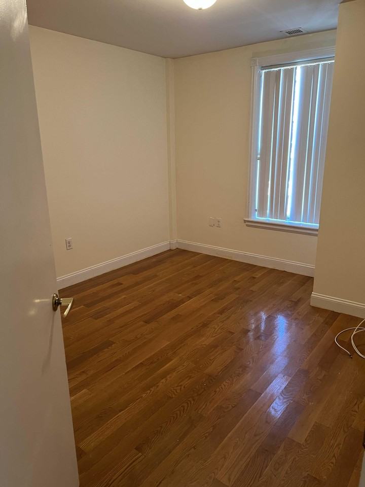 Westland Ave - Photo 3 of 11