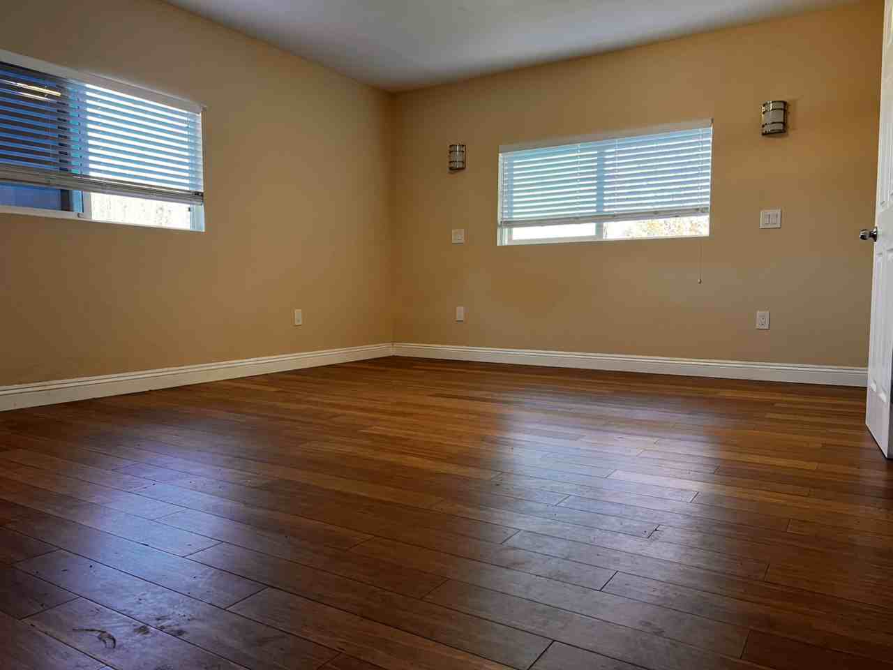 Oxford St - Photo 4 of 4