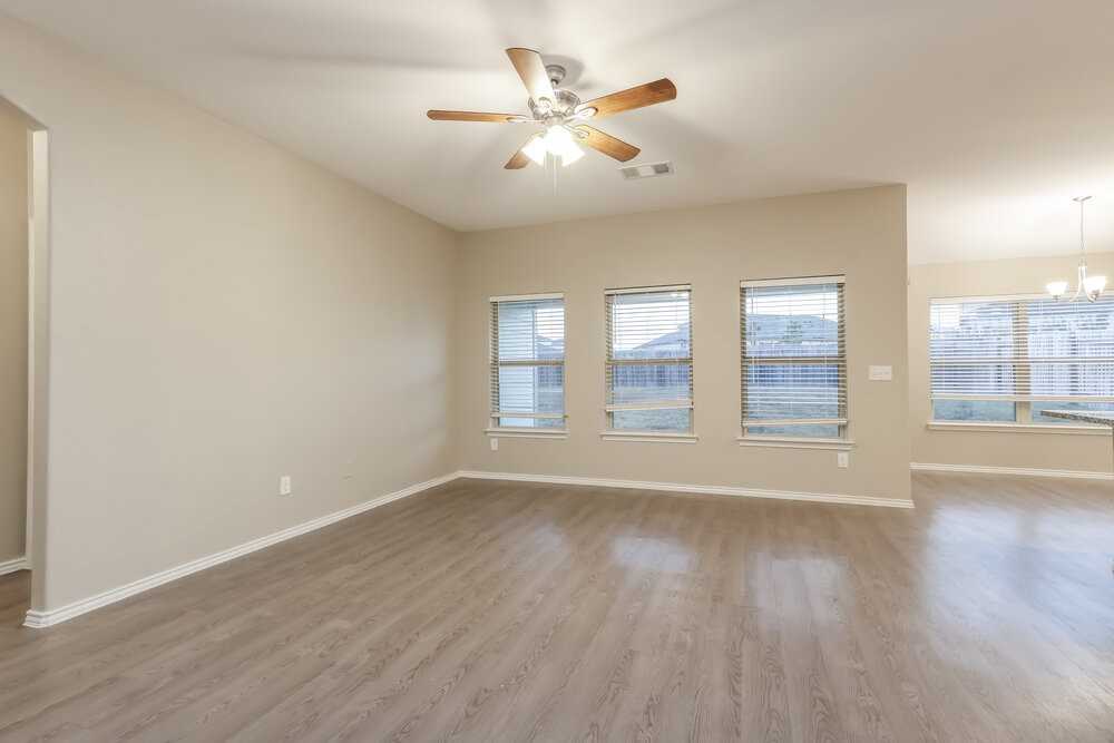 209 Stalwart Hill Trl - Photo 3 of 16