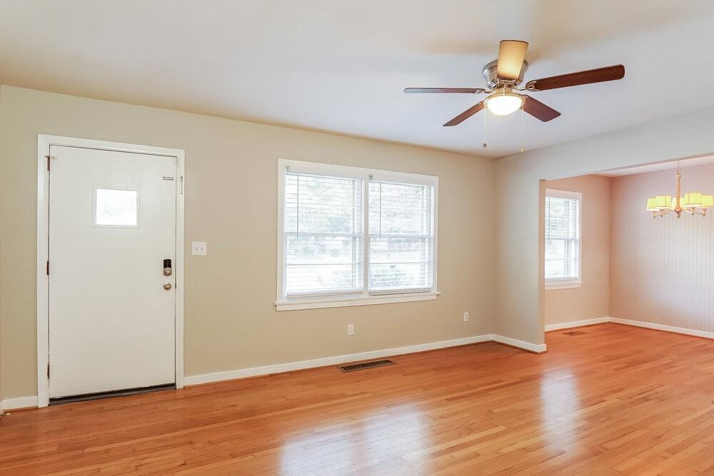 216 Westwood Dr - Photo 4 of 16