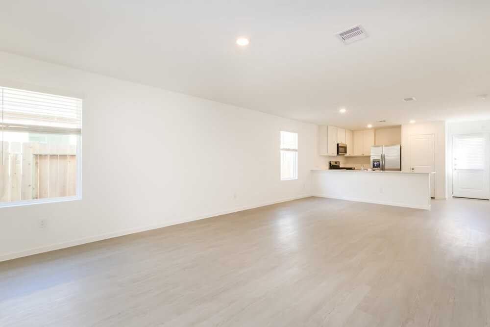 1536 Sunset Ridge Dr - Photo 4 of 16