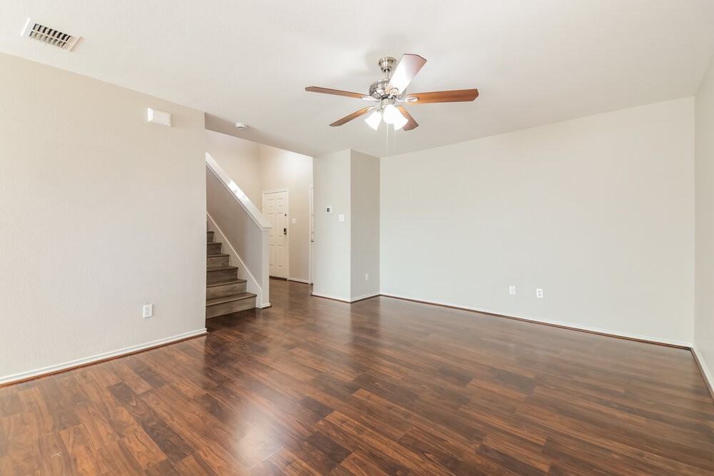 635 Fleming St - Photo 7 of 17