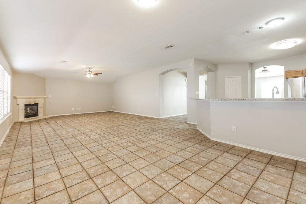 2027 Northridge Dr - Photo 6 of 16