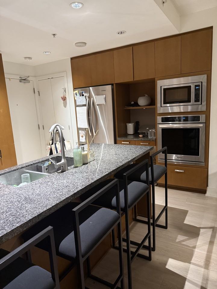 3008 Glen Drive #505 - Photo 3 of 11