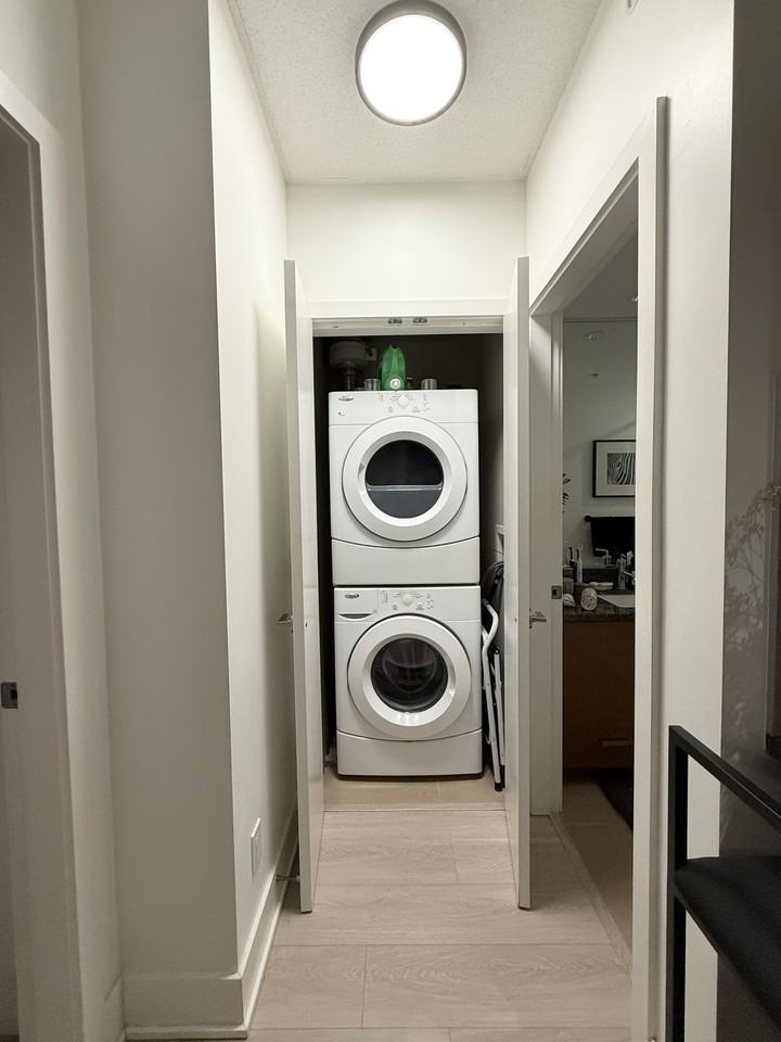 3008 Glen Drive #505 - Photo 5 of 11