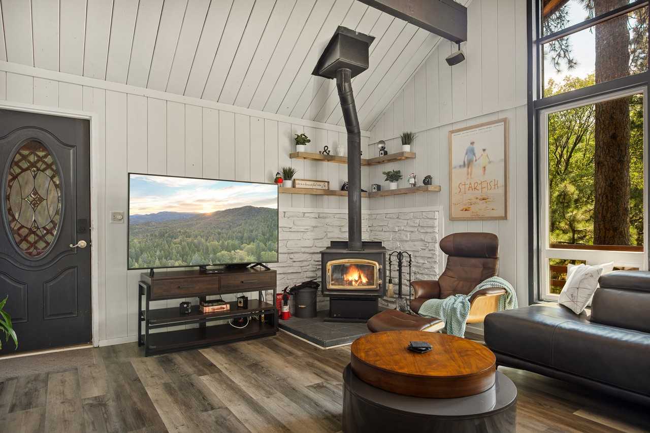 31627 Inspiration Drive - Photo 3 of 33