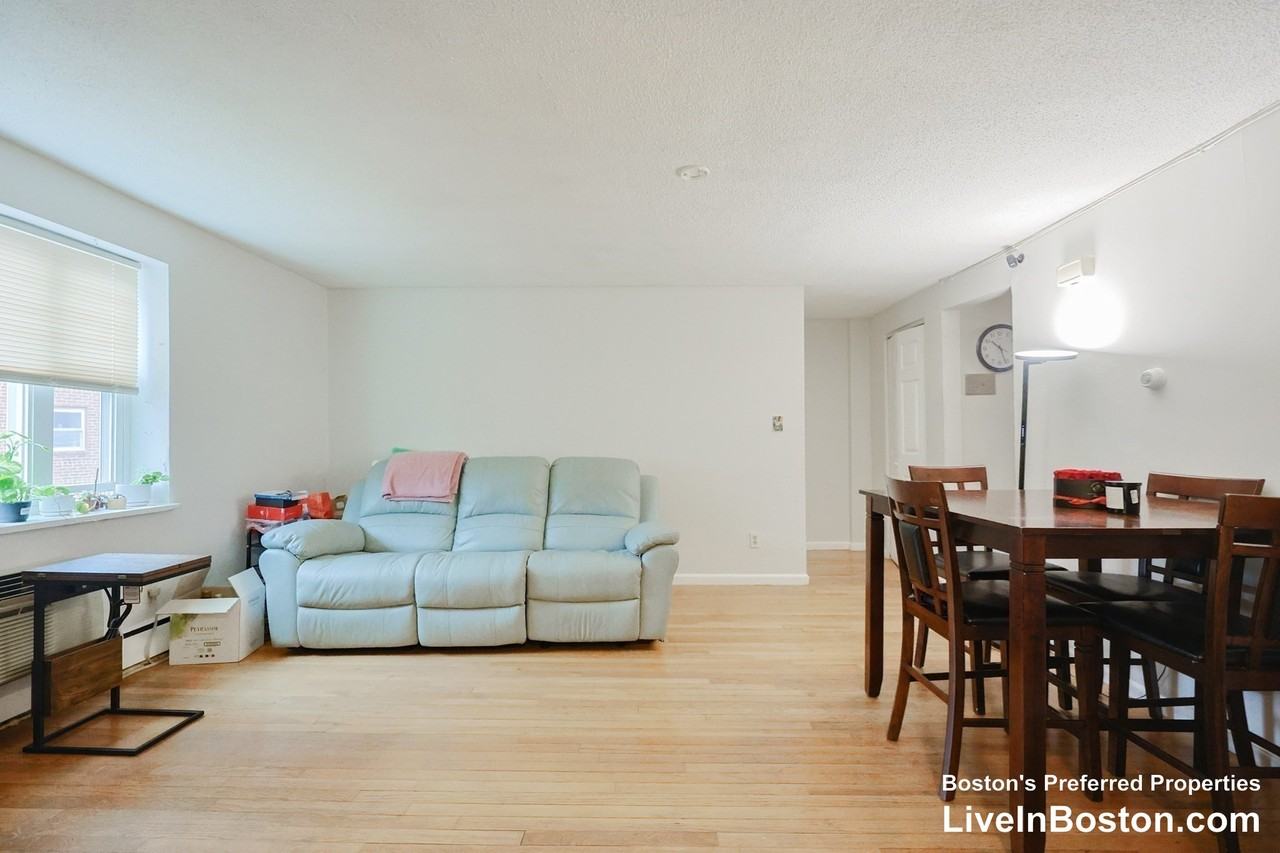 Colborne Rd #6 - Photo 3 of 11