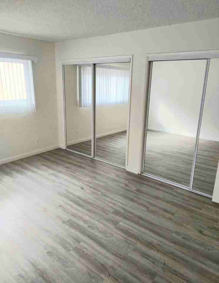 1427 North Poinsettia Place #202 - Photo 7 of 12