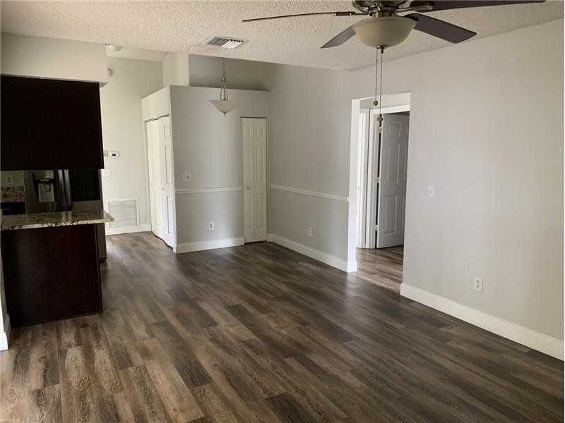 998 SW N Globe Avenue - Photo 7 of 14