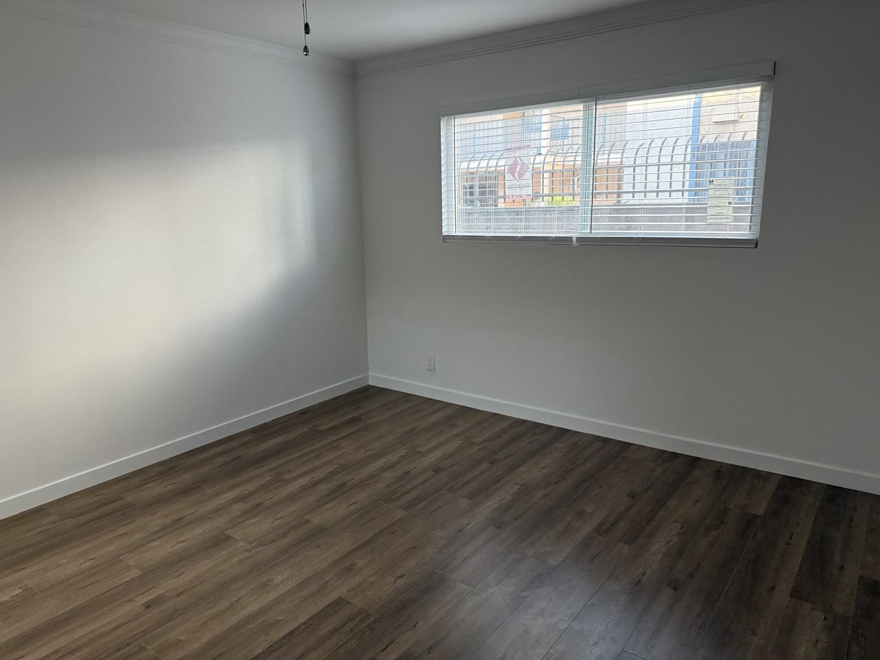 1547 S St. Andrews Pl - Photo 4 of 10