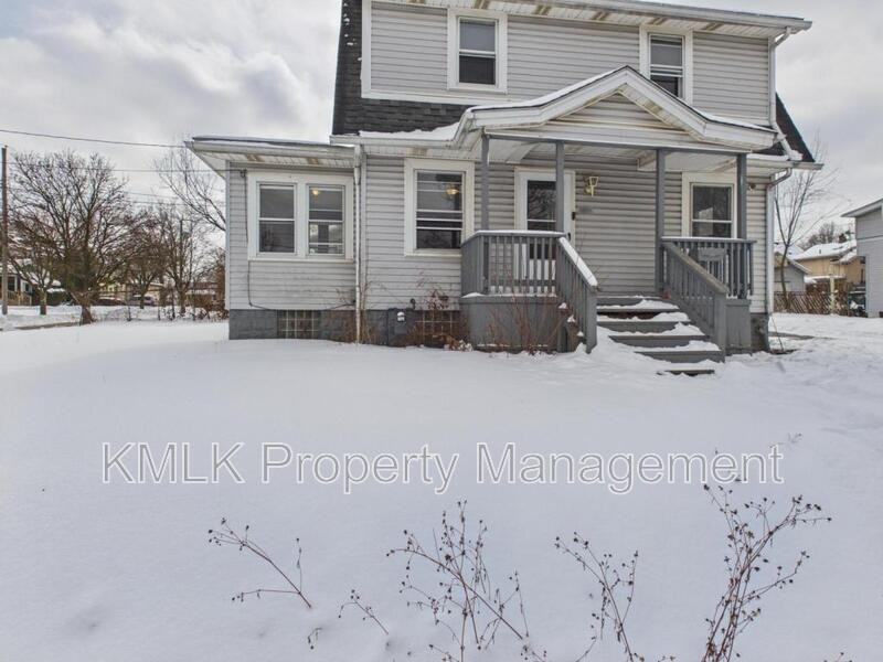 806 Crouse St - Photo 2 of 27