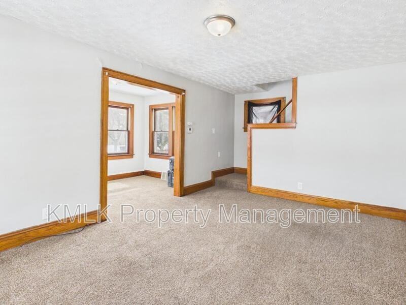 806 Crouse St - Photo 4 of 27