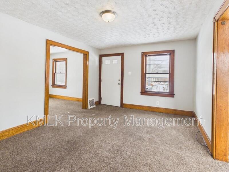 806 Crouse St - Photo 5 of 27