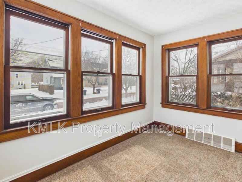 806 Crouse St - Photo 6 of 27