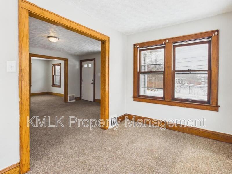 806 Crouse St - Photo 7 of 27