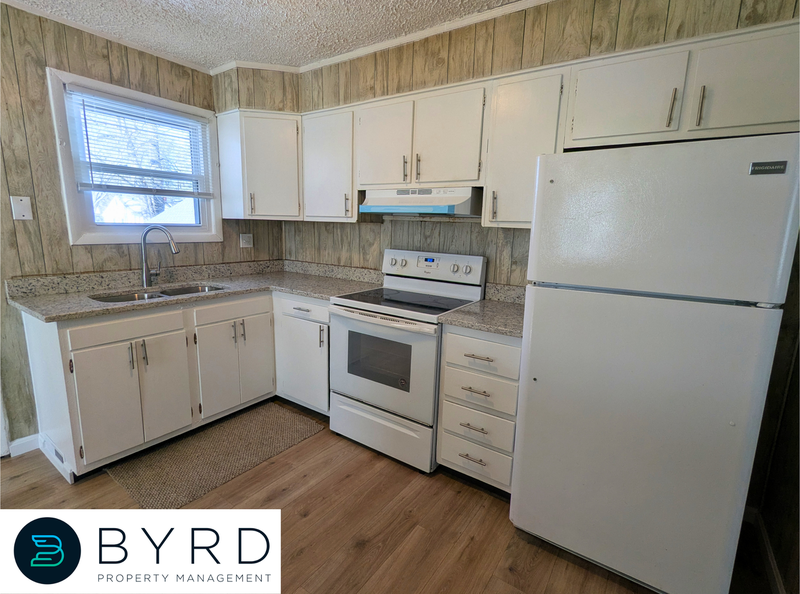 1036 Kingsway Rd - Photo 5 of 17