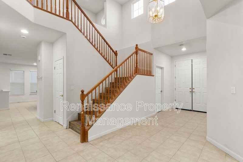 492 Quail Run Cir - Photo 3 of 43