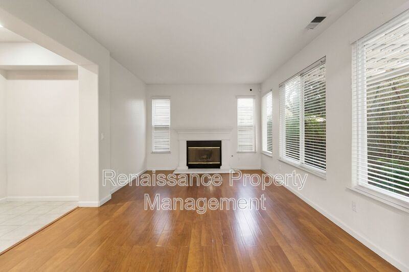 492 Quail Run Cir - Photo 4 of 43