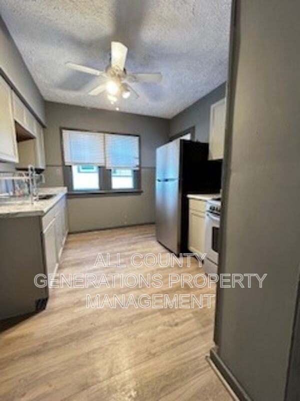 13309 Christine Ave - Photo 3 of 10