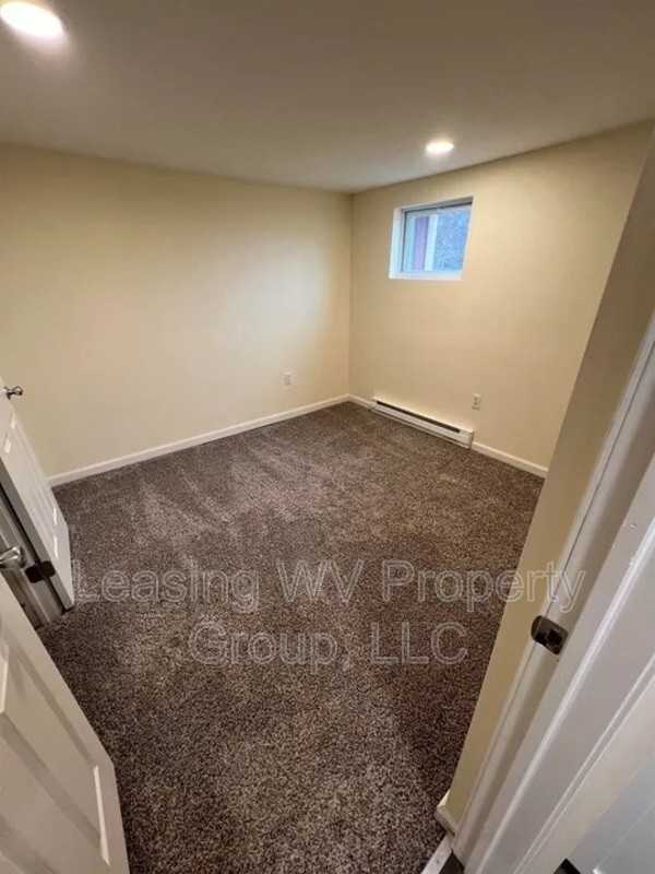 401 Main Ave #13 - Photo 4 of 4