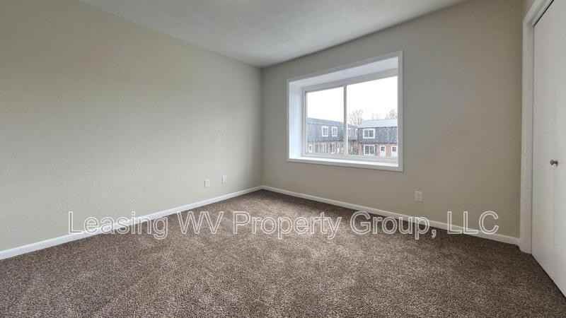 139 Clayton Ave #2C - Photo 2 of 6