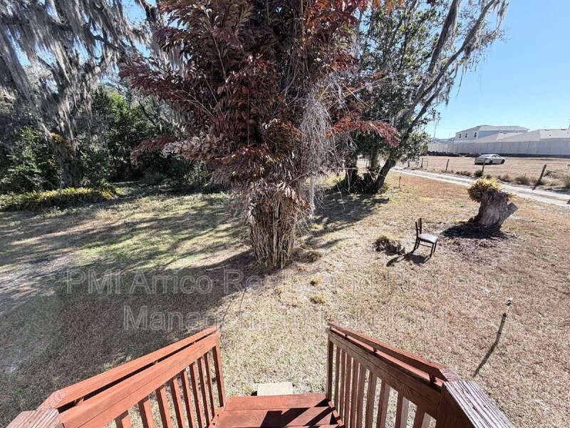 2974 Hickory Rd - Photo 2 of 18