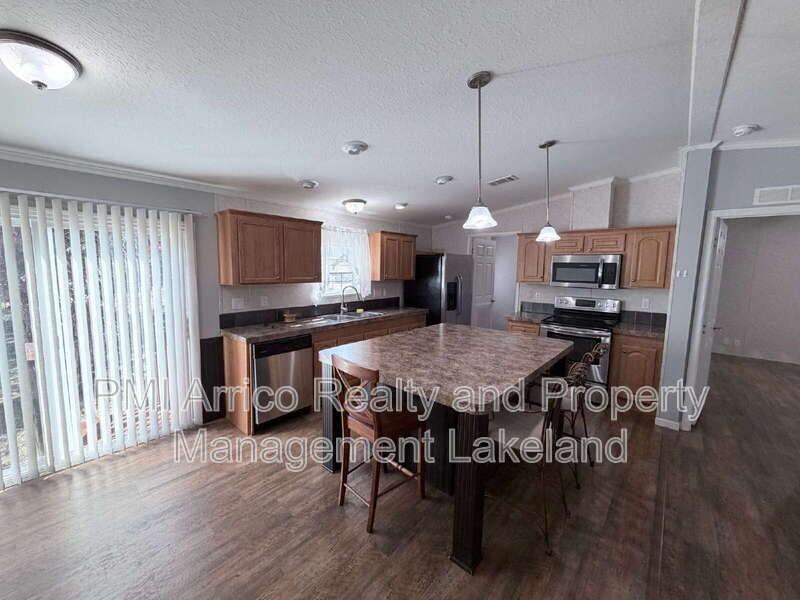 2974 Hickory Rd - Photo 4 of 18