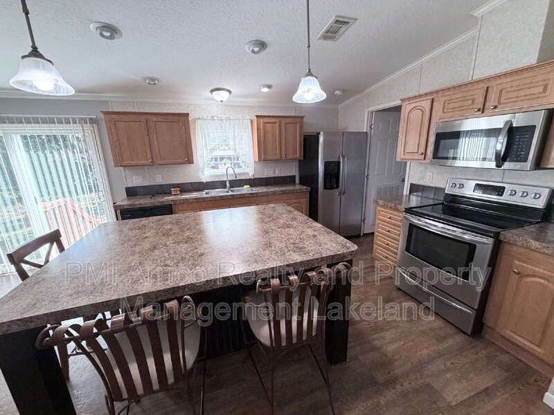 2974 Hickory Rd - Photo 5 of 18