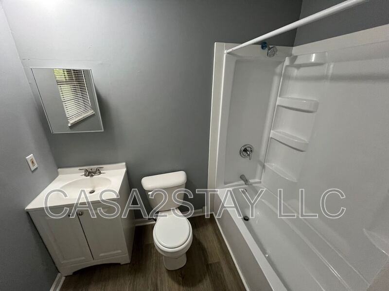 371 Redmar Blvd #20 - Photo 4 of 5