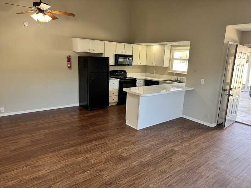 4809 Houghton Ave - Photo 3 of 18