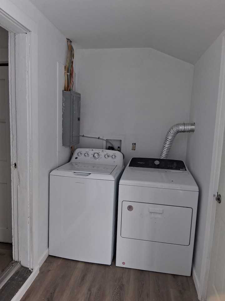 518 Scott Street - Photo 4 of 8